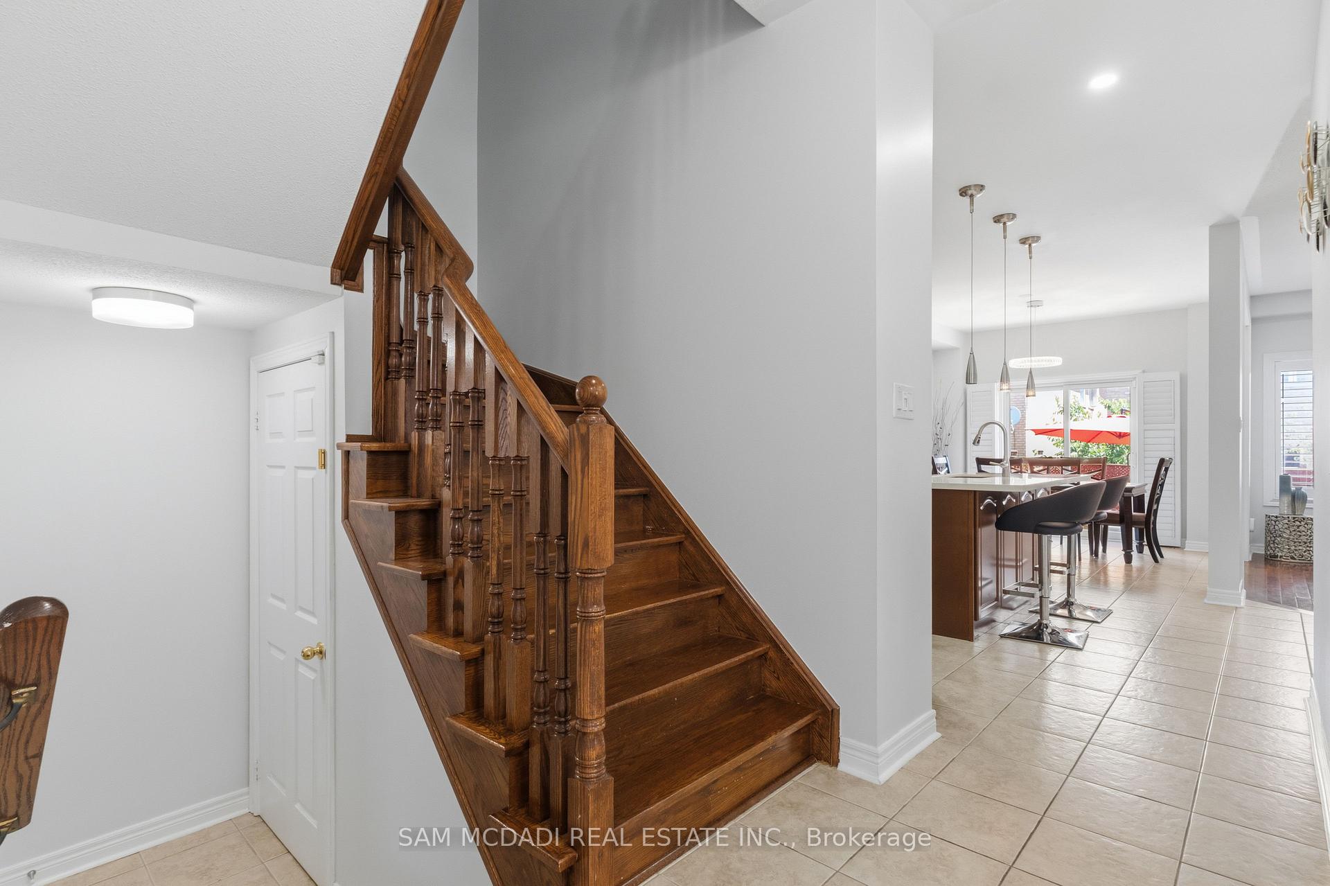 Photo 12 of 5604 Doctor Peddle Crescent, Mississauga, Churchill Meadows — HOMEH