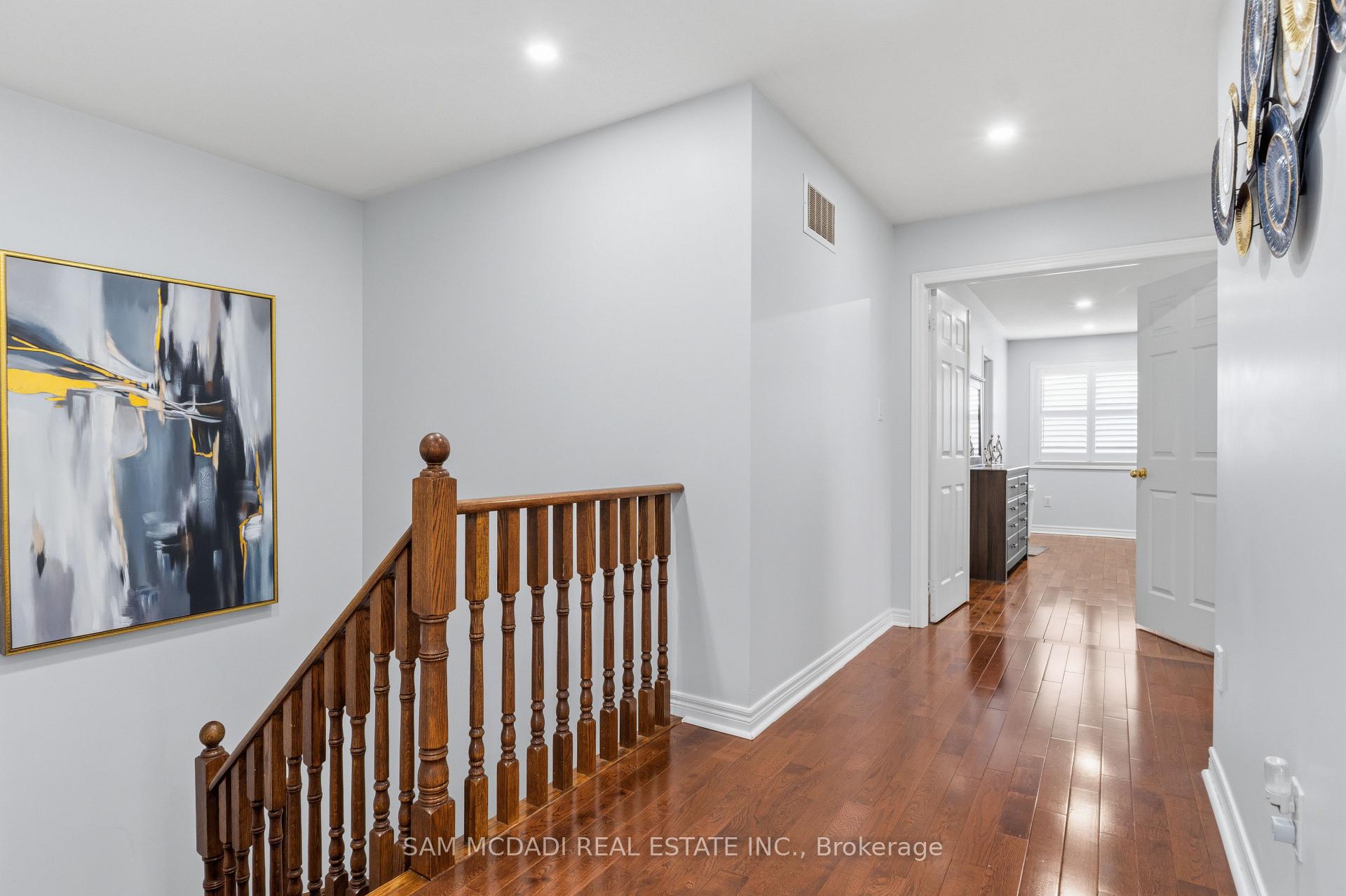 Photo 13 of 5604 Doctor Peddle Crescent, Mississauga, Churchill Meadows — HOMEH