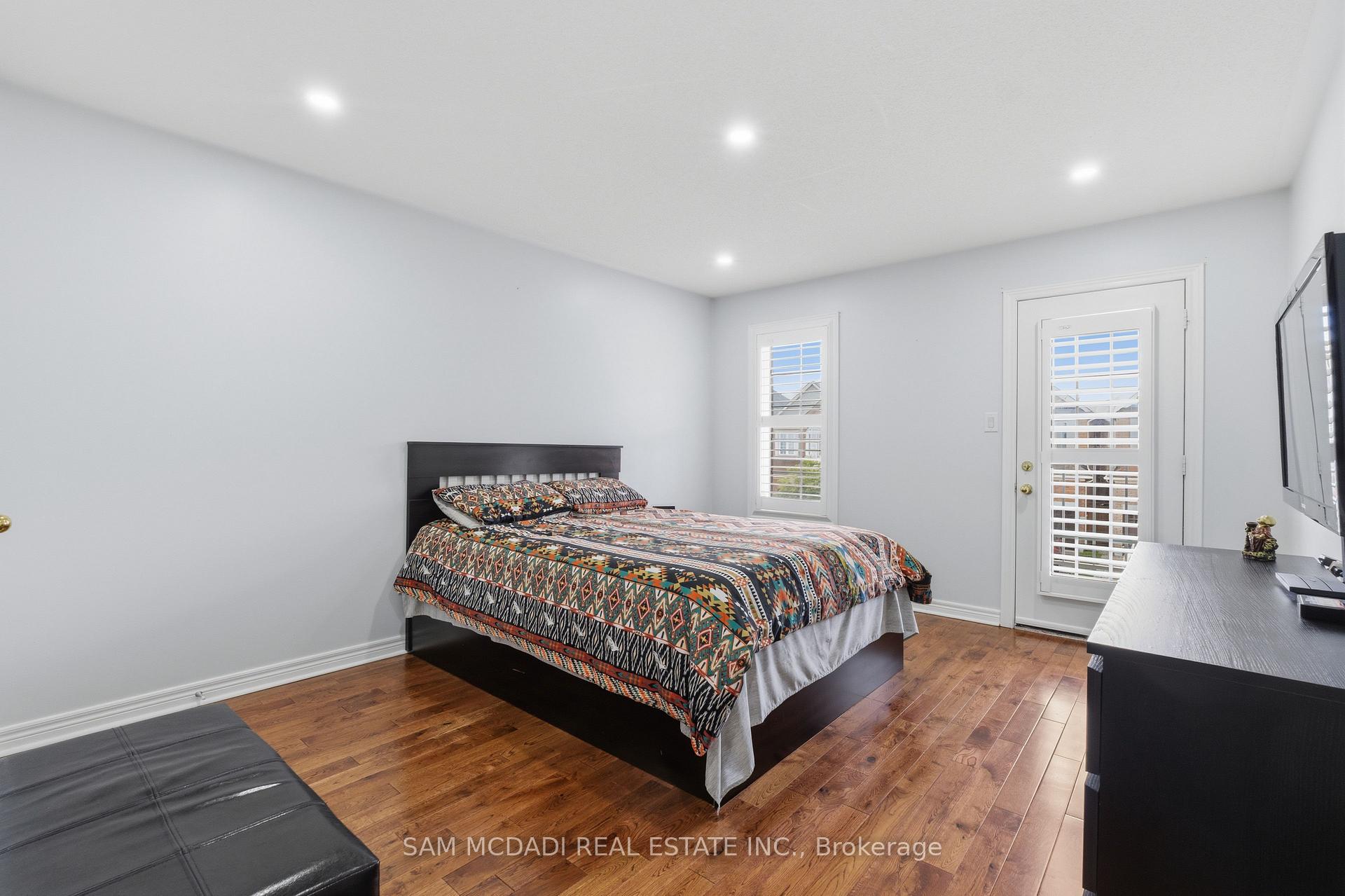Photo 24 of 5604 Doctor Peddle Crescent, Mississauga, Churchill Meadows — HOMEH