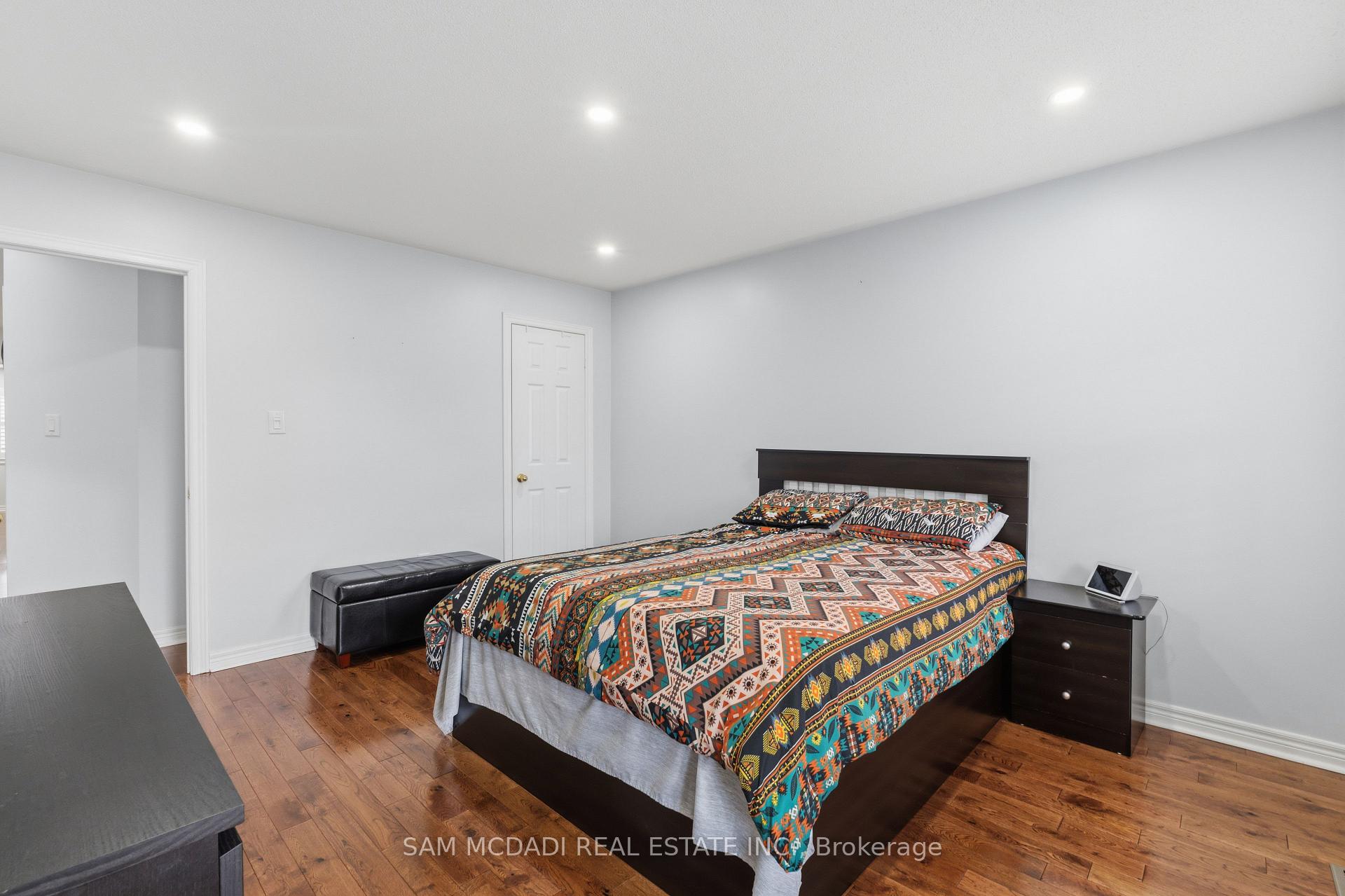 Photo 25 of 5604 Doctor Peddle Crescent, Mississauga, Churchill Meadows — HOMEH