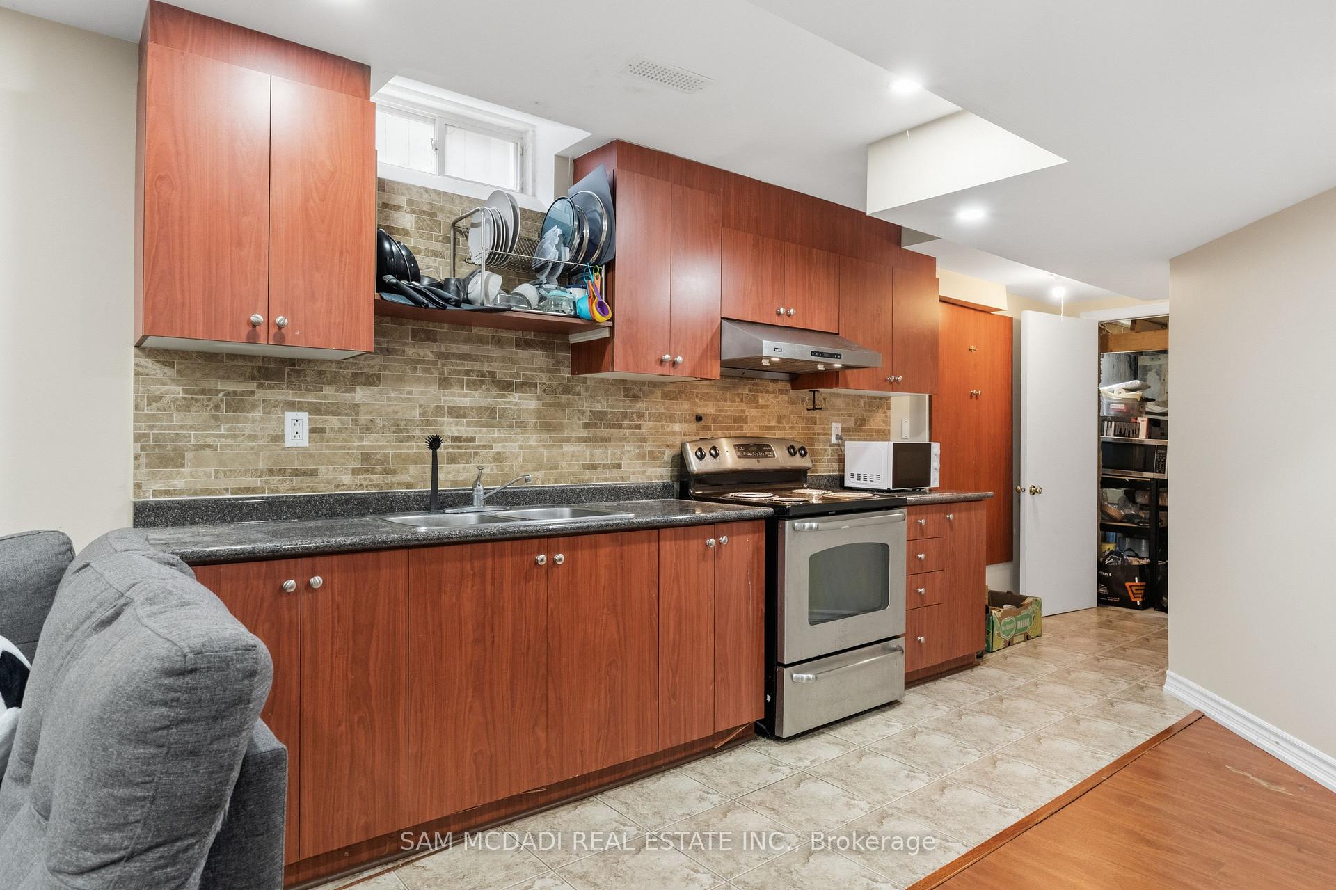 Photo 28 of 5604 Doctor Peddle Crescent, Mississauga, Churchill Meadows — HOMEH