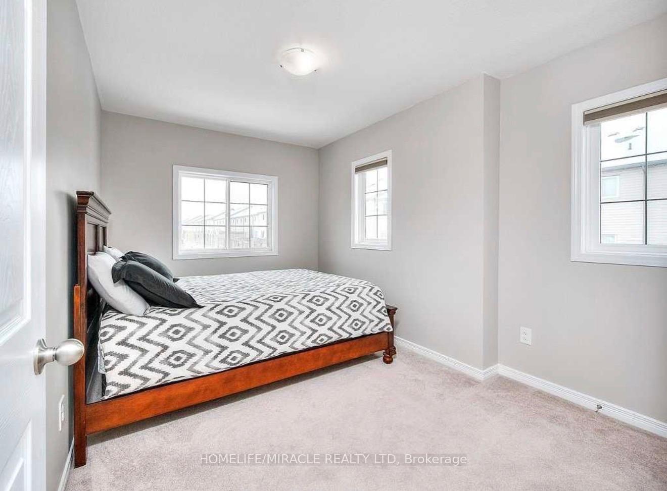 Photo 7 of 132 Maitland Street, Kitchener, Huron Park — HOMEH
