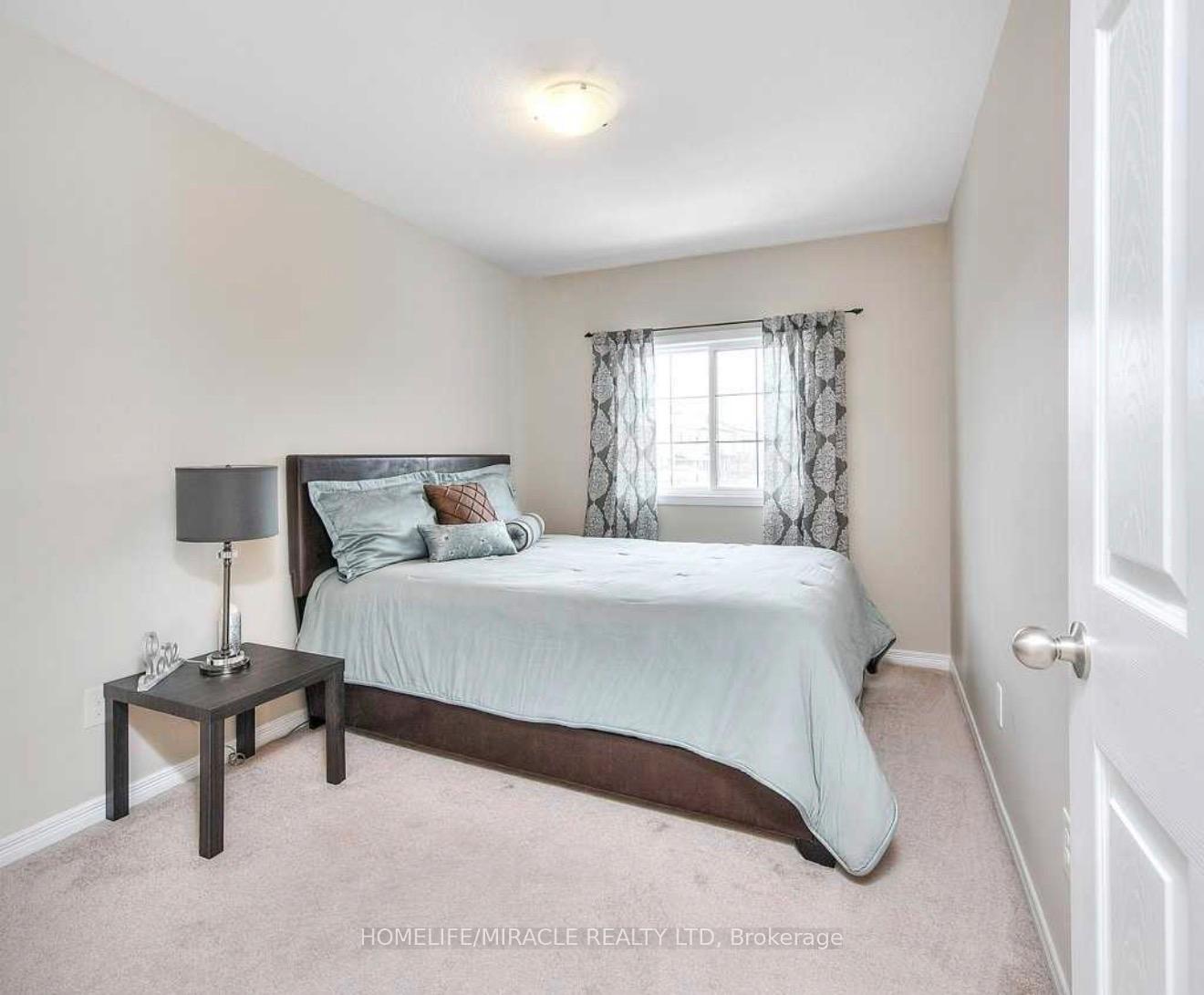 Photo 8 of 132 Maitland Street, Kitchener, Huron Park — HOMEH