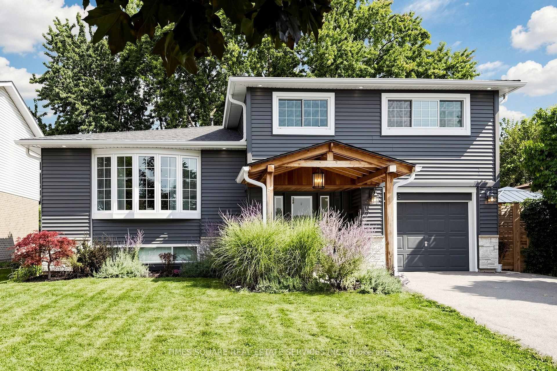 Photo 1 of 1493 Clinton Court, Burlington, Palmer — HOMEH