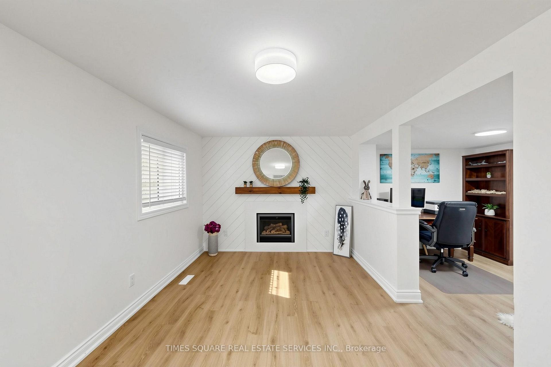 Photo 15 of 1493 Clinton Court, Burlington, Palmer — HOMEH