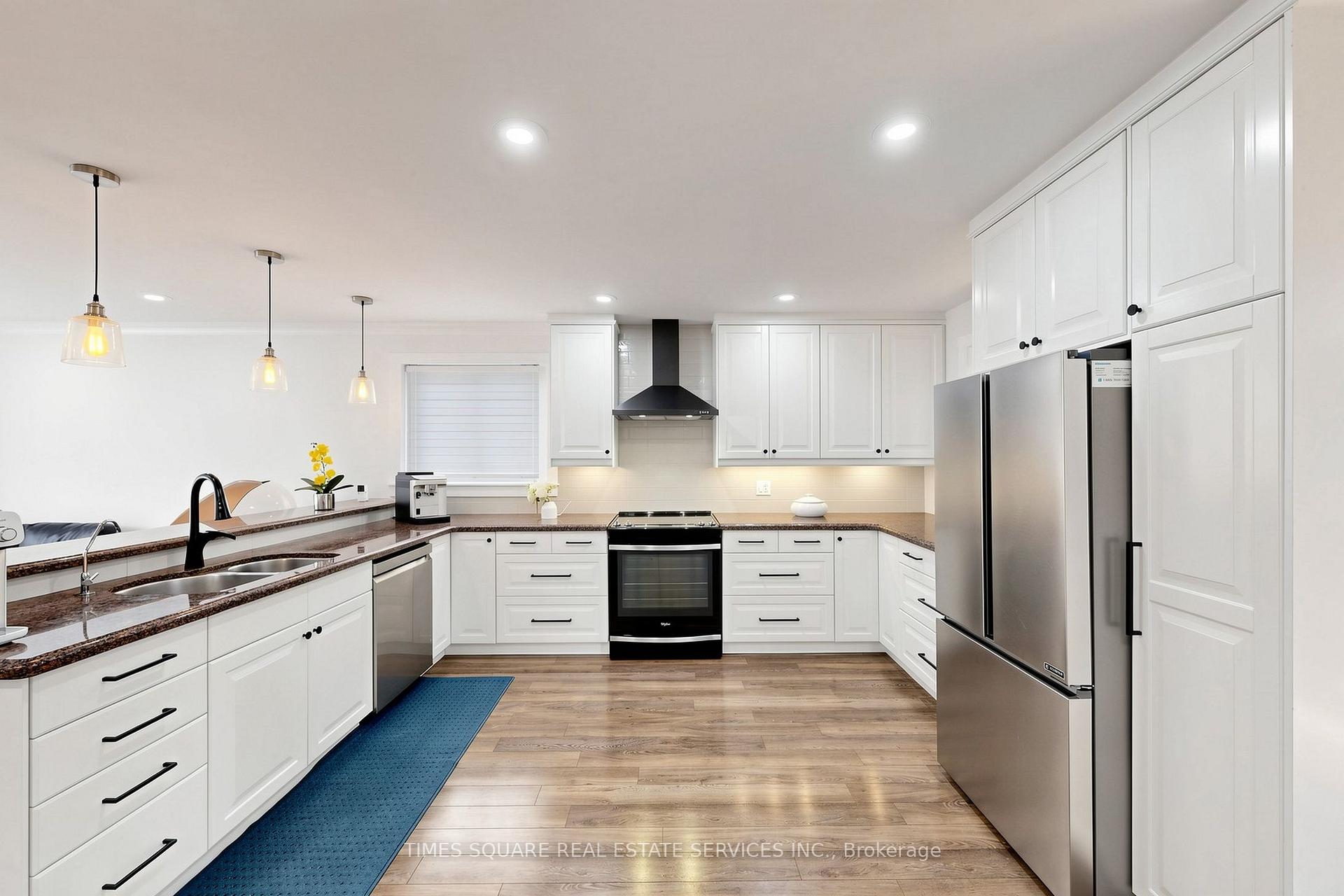 Photo 34 of 1493 Clinton Court, Burlington, Palmer — HOMEH
