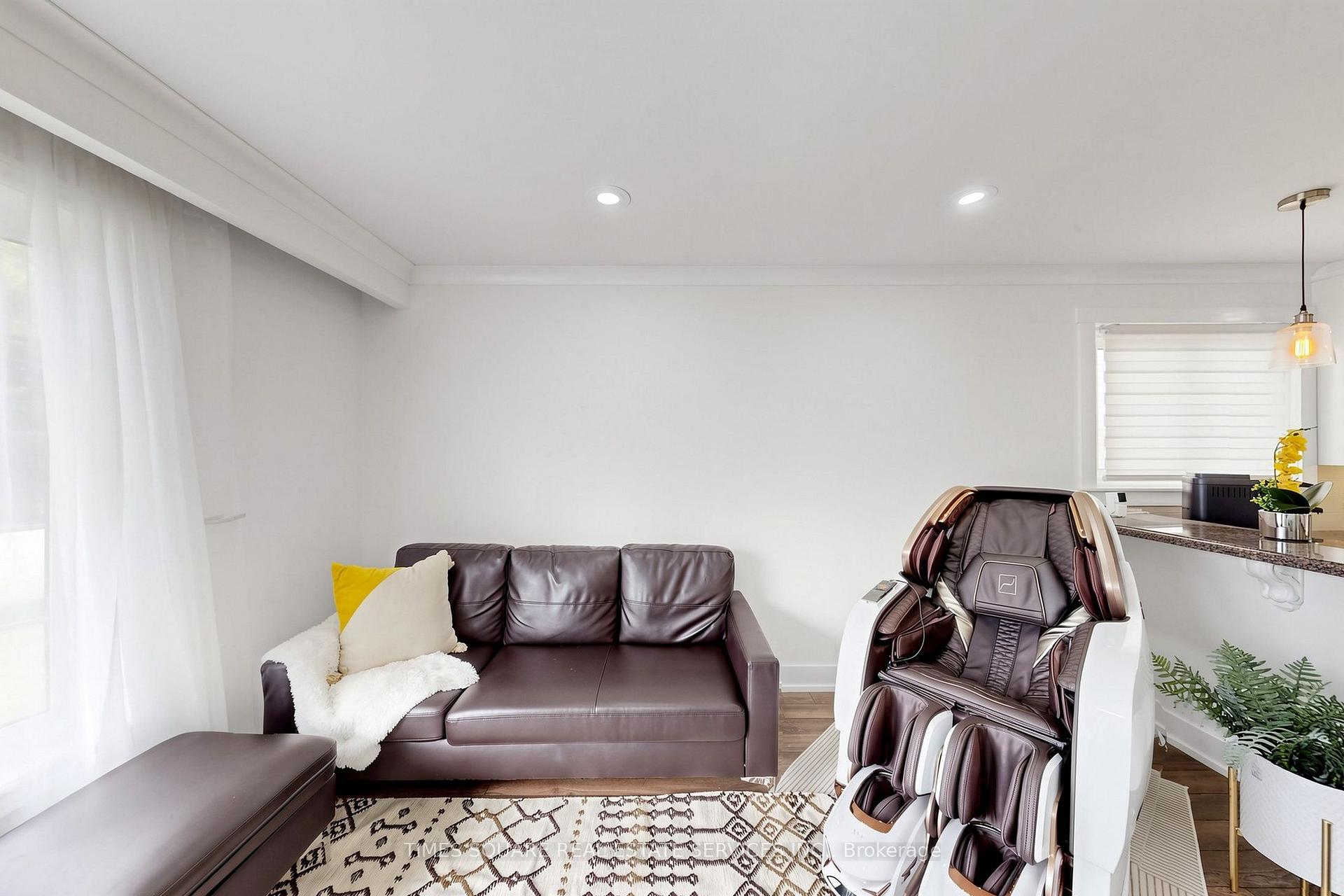 Photo 37 of 1493 Clinton Court, Burlington, Palmer — HOMEH