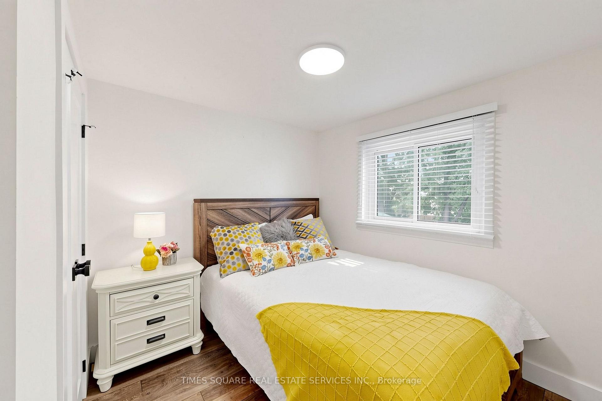 Photo 40 of 1493 Clinton Court, Burlington, Palmer — HOMEH