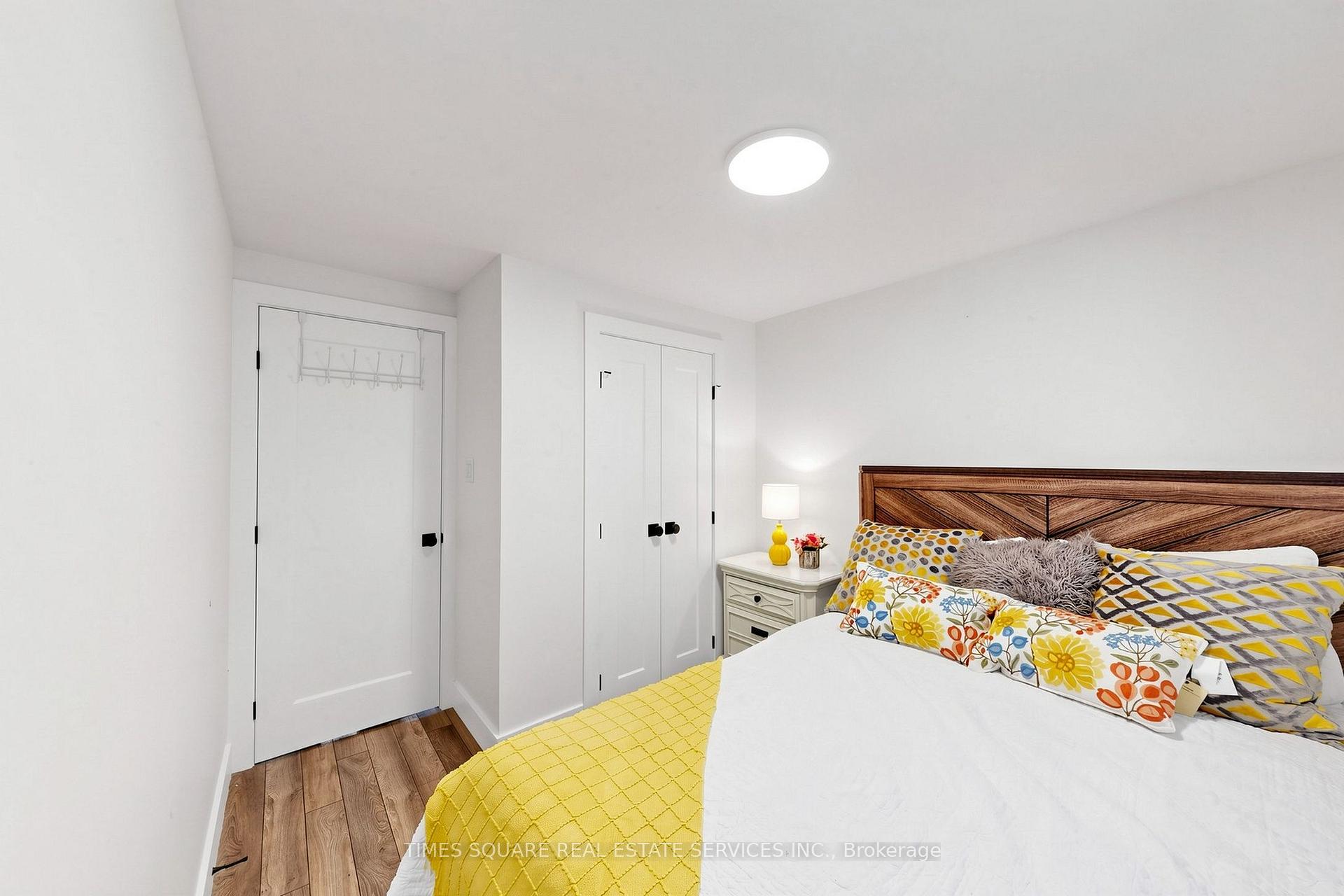 Photo 44 of 1493 Clinton Court, Burlington, Palmer — HOMEH