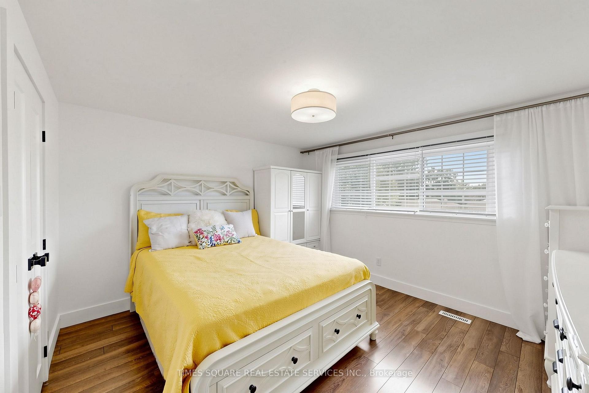 Photo 50 of 1493 Clinton Court, Burlington, Palmer — HOMEH
