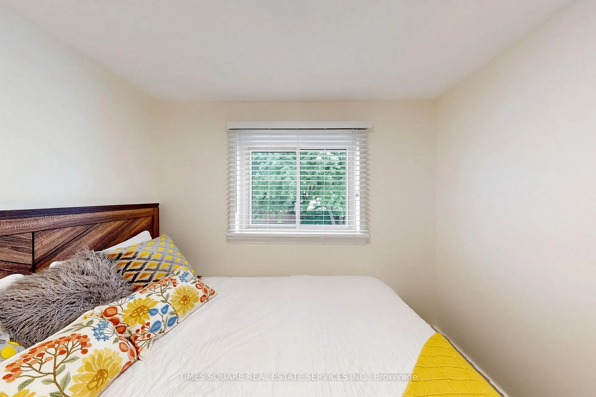 Photo 42 of 1493 Clinton Court, Burlington, Palmer — HOMEH