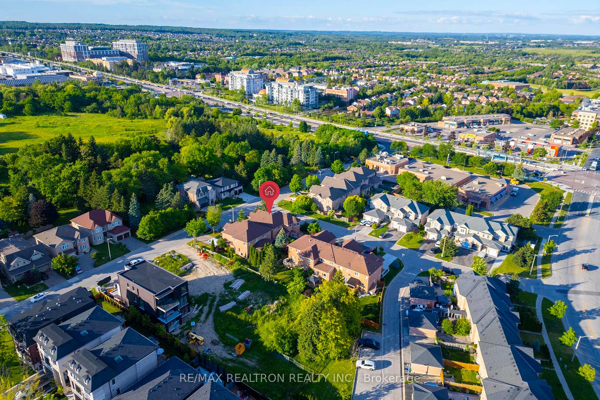 Photo 2 of 19 Naughton Drive, Richmond Hill, Westbrook — HOMEH