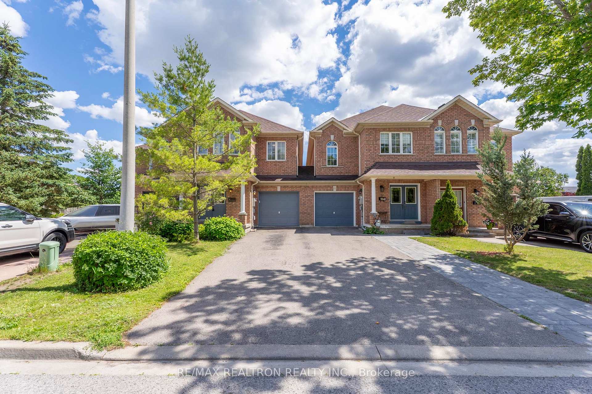 Photo 5 of 19 Naughton Drive, Richmond Hill, Westbrook — HOMEH