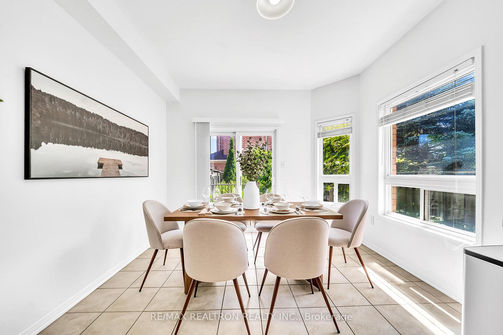 Photo 15 of 19 Naughton Drive, Richmond Hill, Westbrook — HOMEH