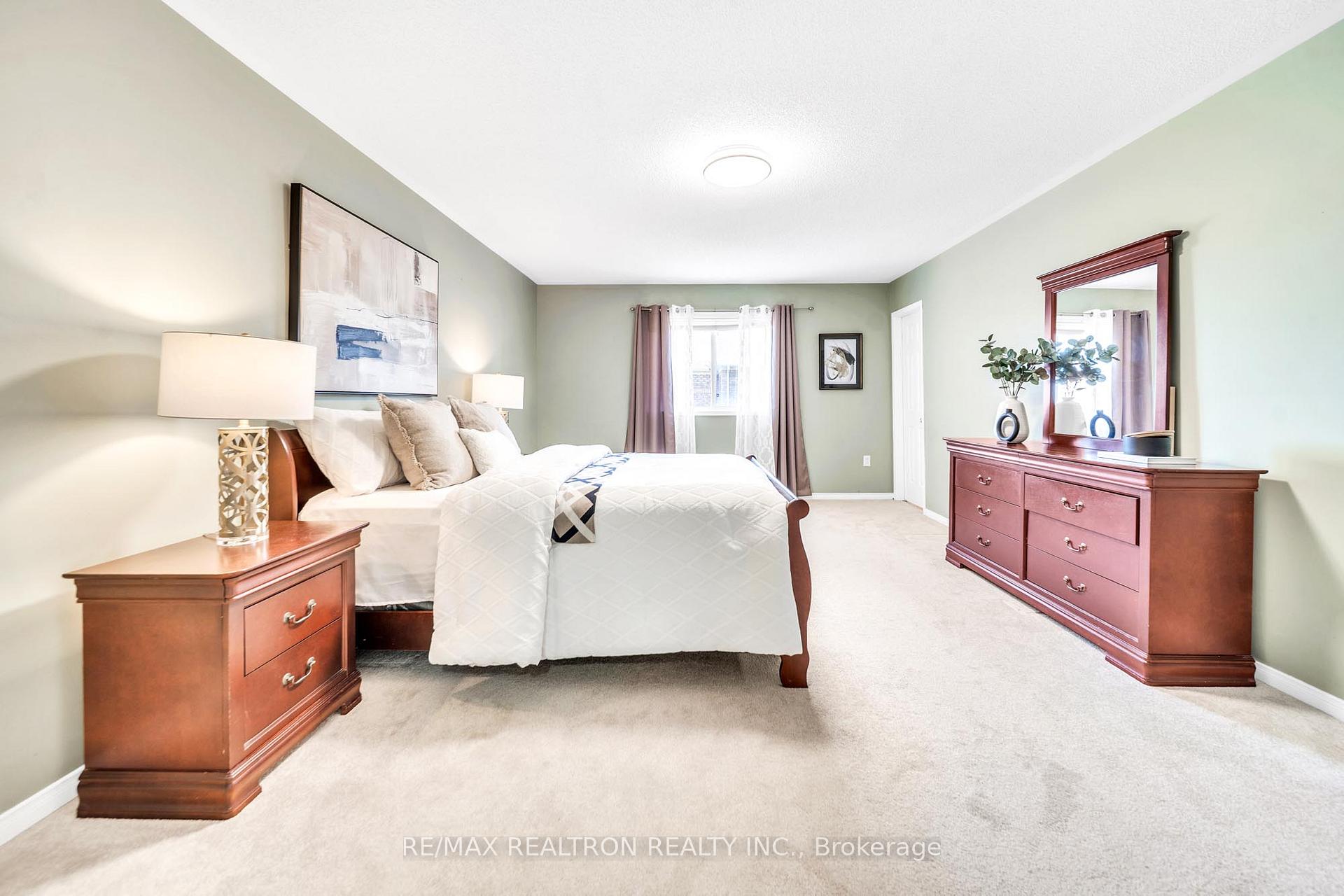 Photo 20 of 19 Naughton Drive, Richmond Hill, Westbrook — HOMEH