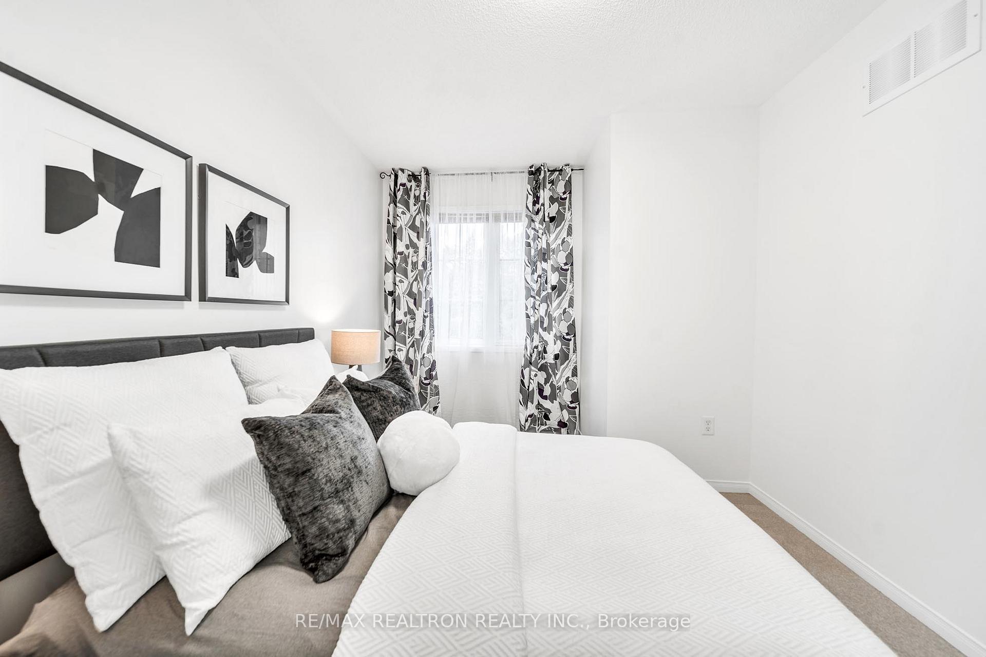 Photo 28 of 19 Naughton Drive, Richmond Hill, Westbrook — HOMEH