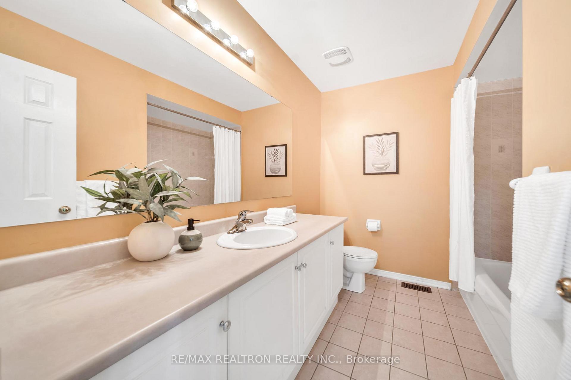 Photo 29 of 19 Naughton Drive, Richmond Hill, Westbrook — HOMEH