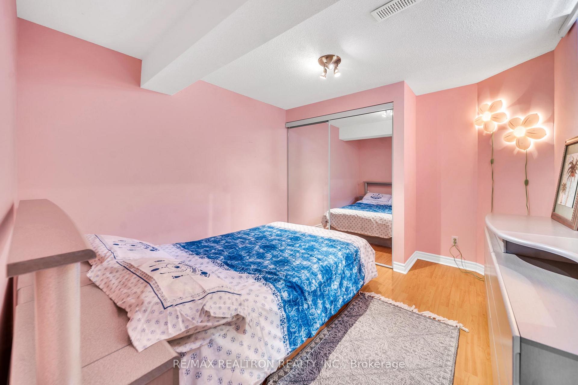 Photo 32 of 19 Naughton Drive, Richmond Hill, Westbrook — HOMEH