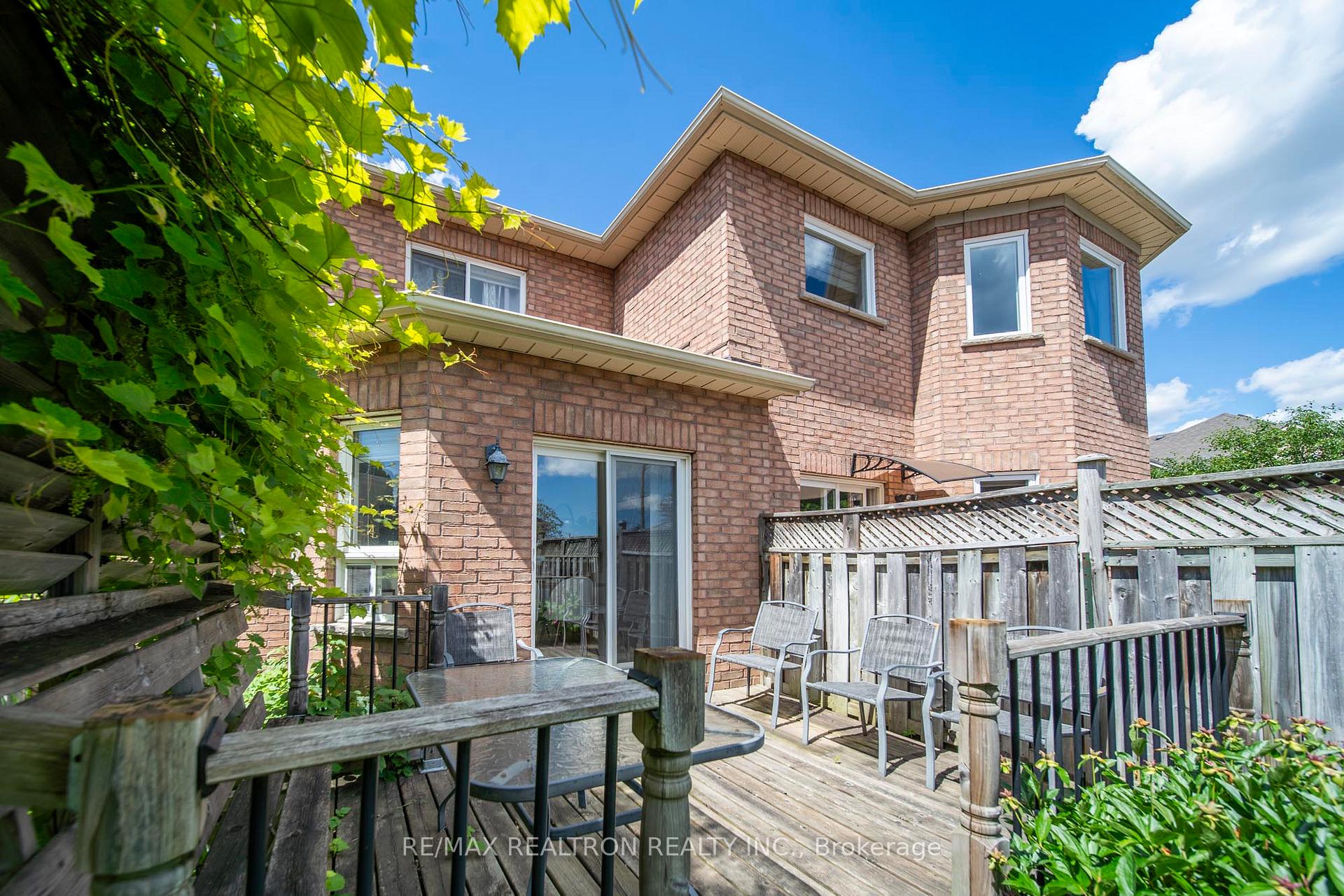 Photo 35 of 19 Naughton Drive, Richmond Hill, Westbrook — HOMEH