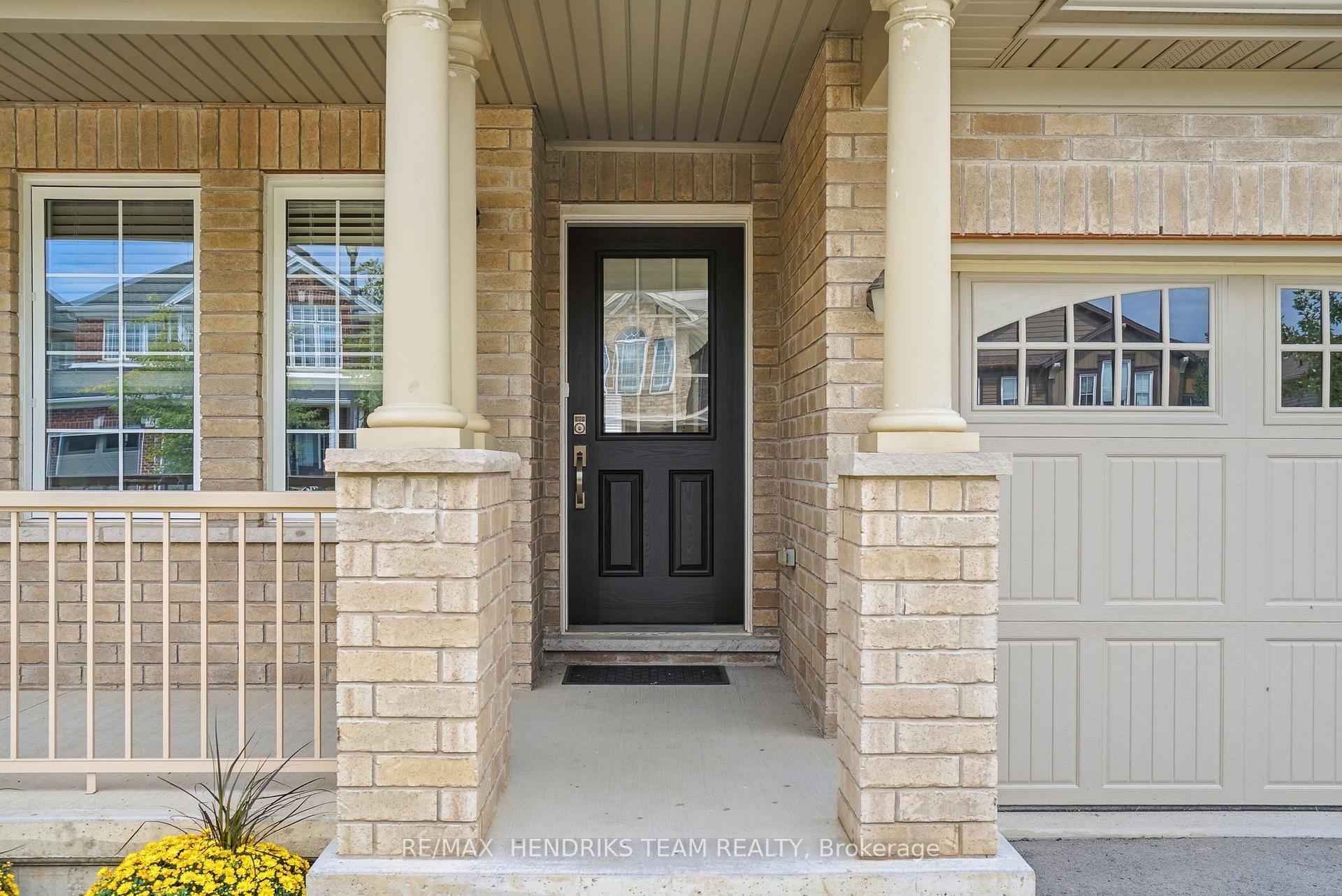 Photo 2 of 12 Riley Avenue, Pelham, Fonthill — HOMEH