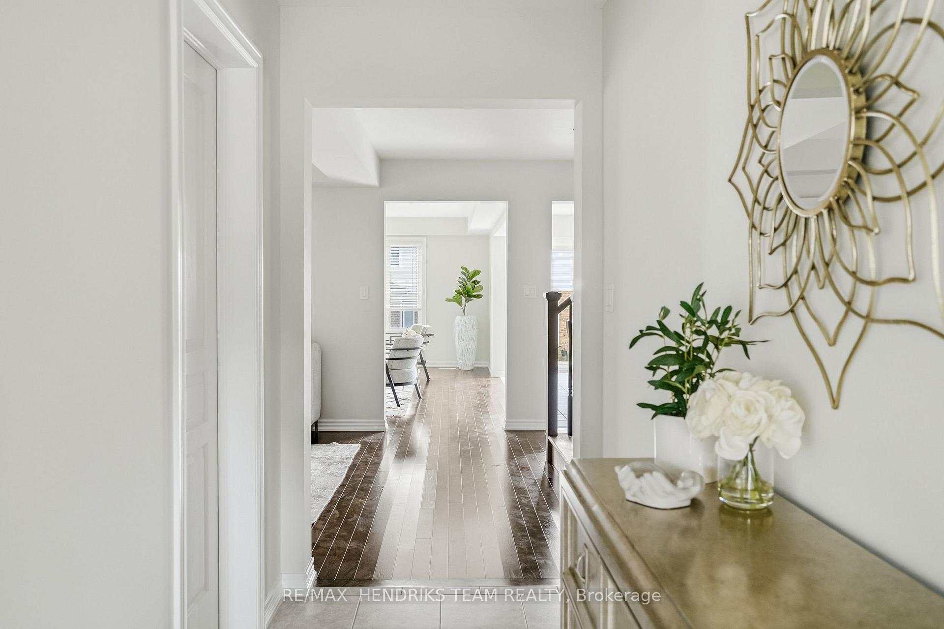 Photo 5 of 12 Riley Avenue, Pelham, Fonthill — HOMEH