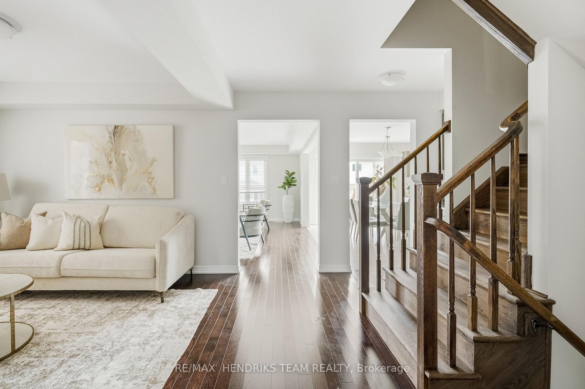 Photo 6 of 12 Riley Avenue, Pelham, Fonthill — HOMEH