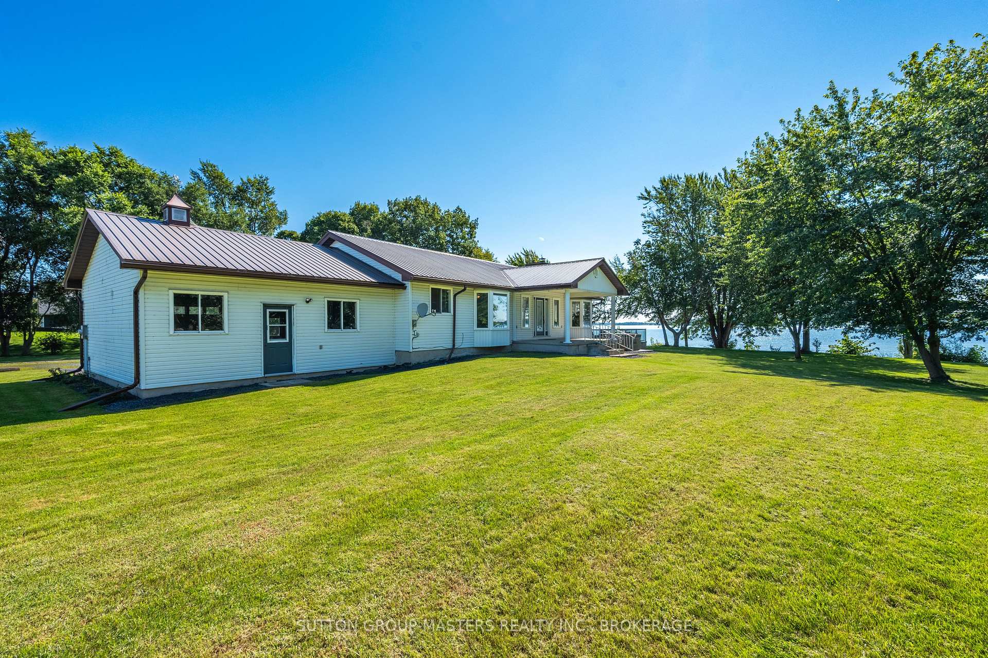 Photo 3 of 175 Pleasure Pt. Lane, Frontenac Islands, Wolfe Island — HOMEH
