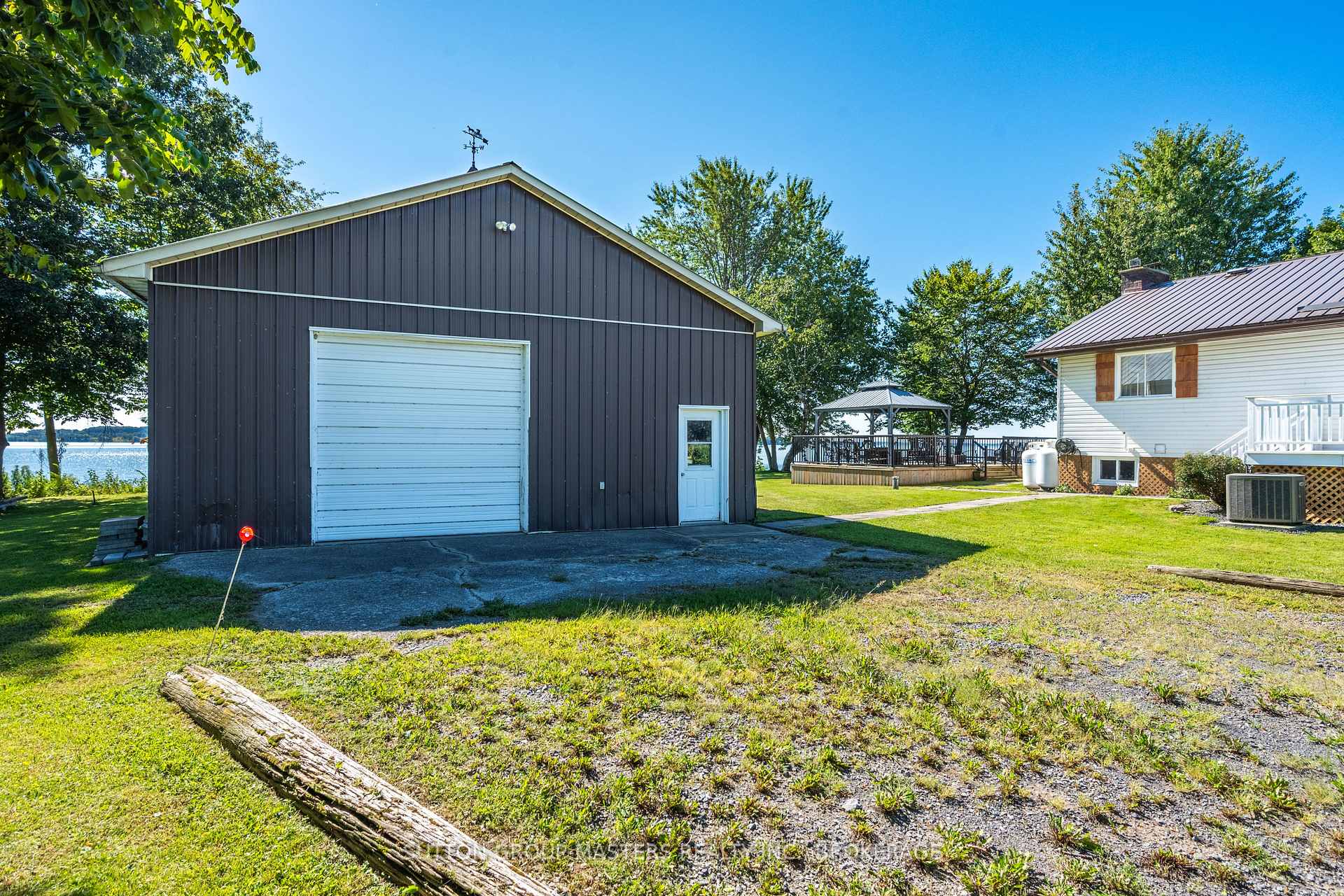 Photo 4 of 175 Pleasure Pt. Lane, Frontenac Islands, Wolfe Island — HOMEH