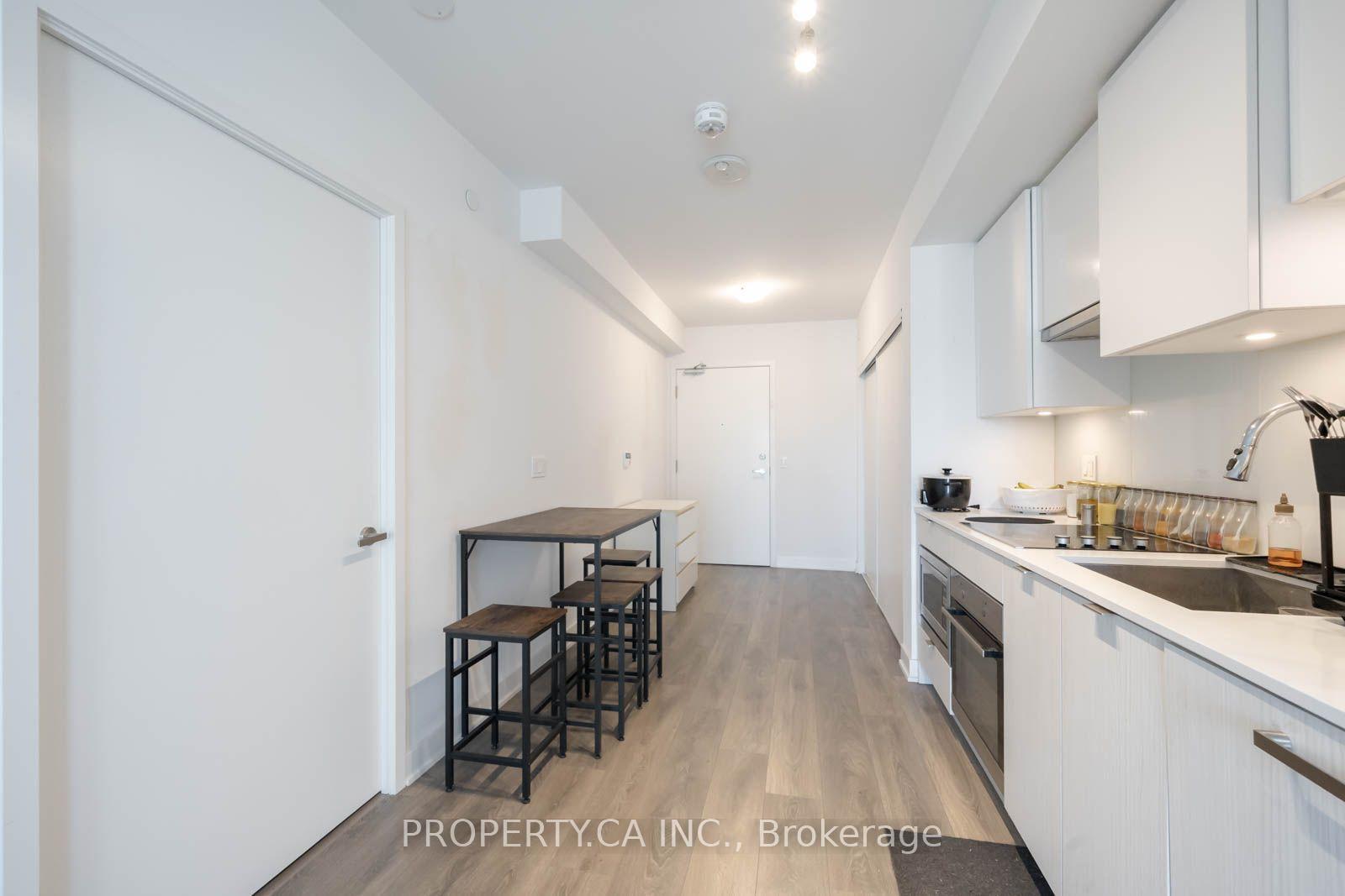 Photo 2 of Unit 2612, 99 Broadway Avenue, Toronto, Mount Pleasant West — HOMEH