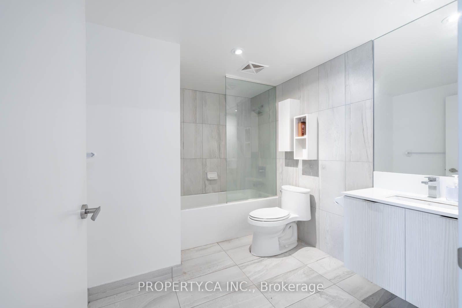 Photo 10 of Unit 2612, 99 Broadway Avenue, Toronto, Mount Pleasant West — HOMEH