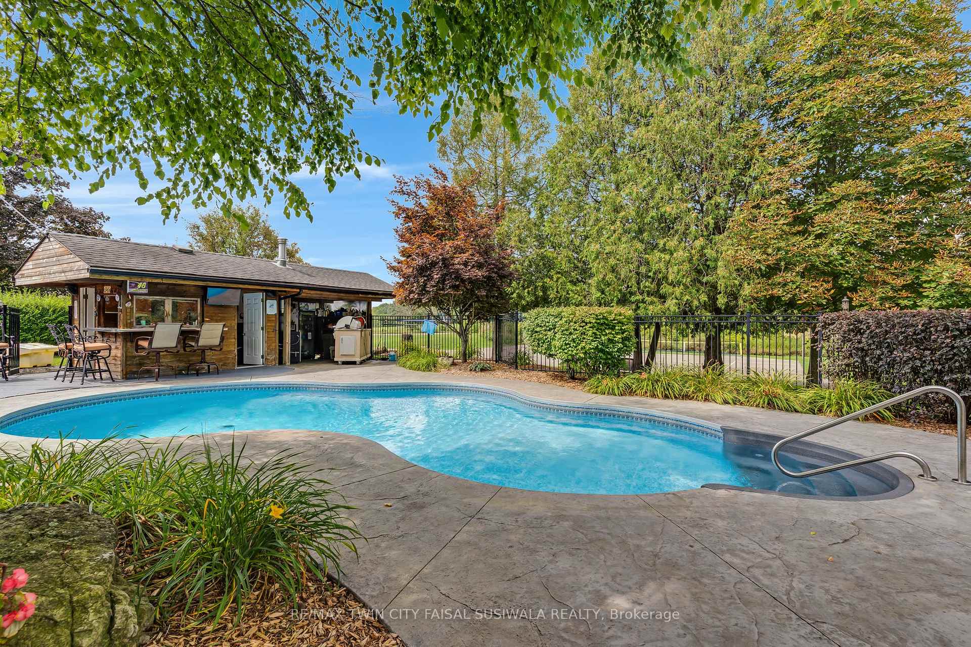 Photo 9 of 2172 Centre Road, Hamilton, Rural Flamborough — HOMEH