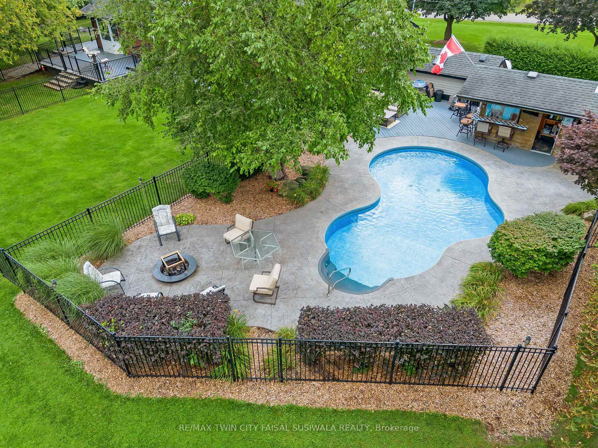 Photo 10 of 2172 Centre Road, Hamilton, Rural Flamborough — HOMEH
