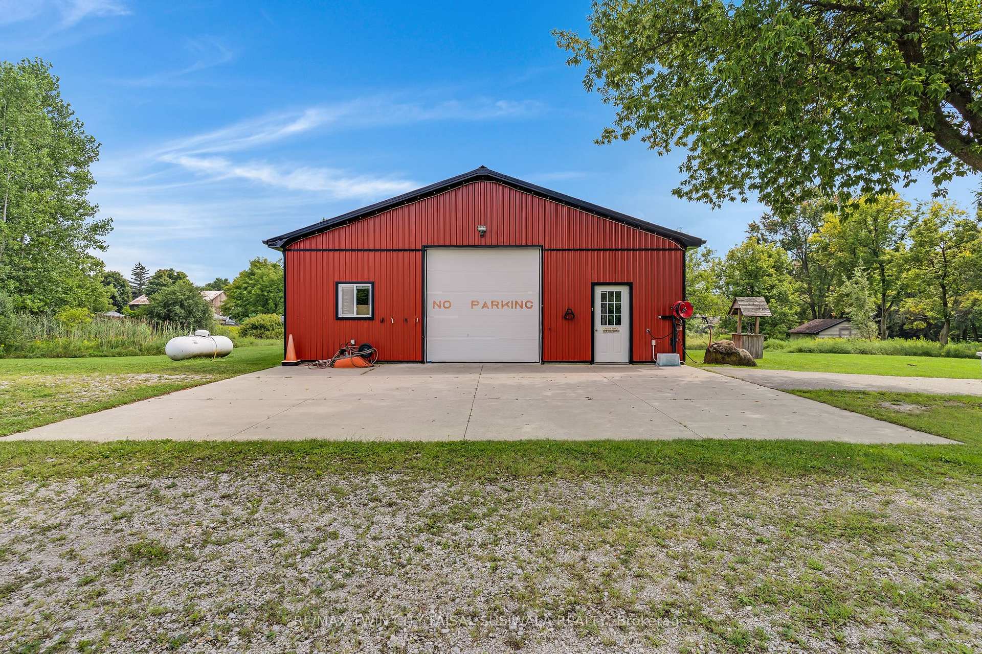Photo 12 of 2172 Centre Road, Hamilton, Rural Flamborough — HOMEH