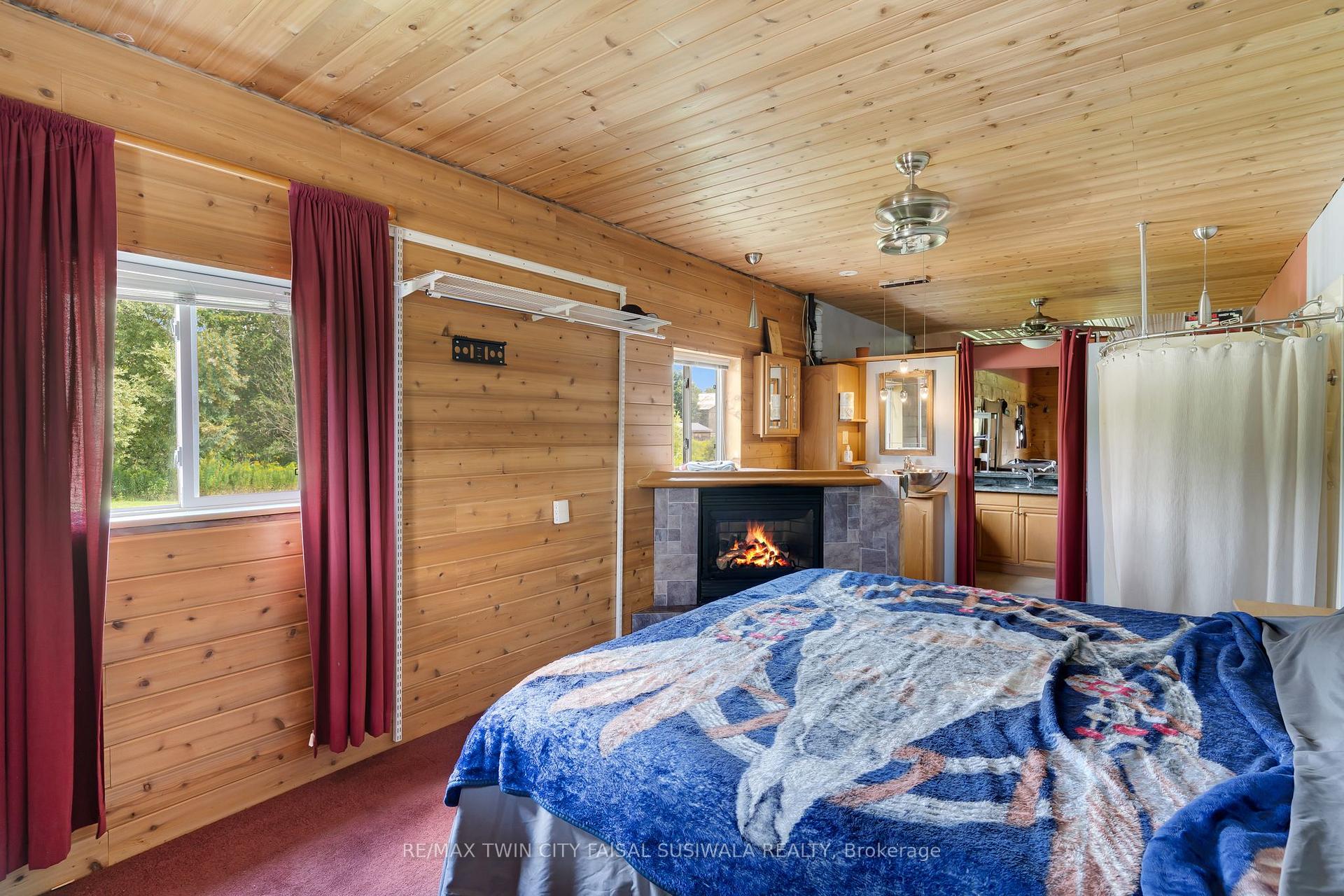 Photo 18 of 2172 Centre Road, Hamilton, Rural Flamborough — HOMEH