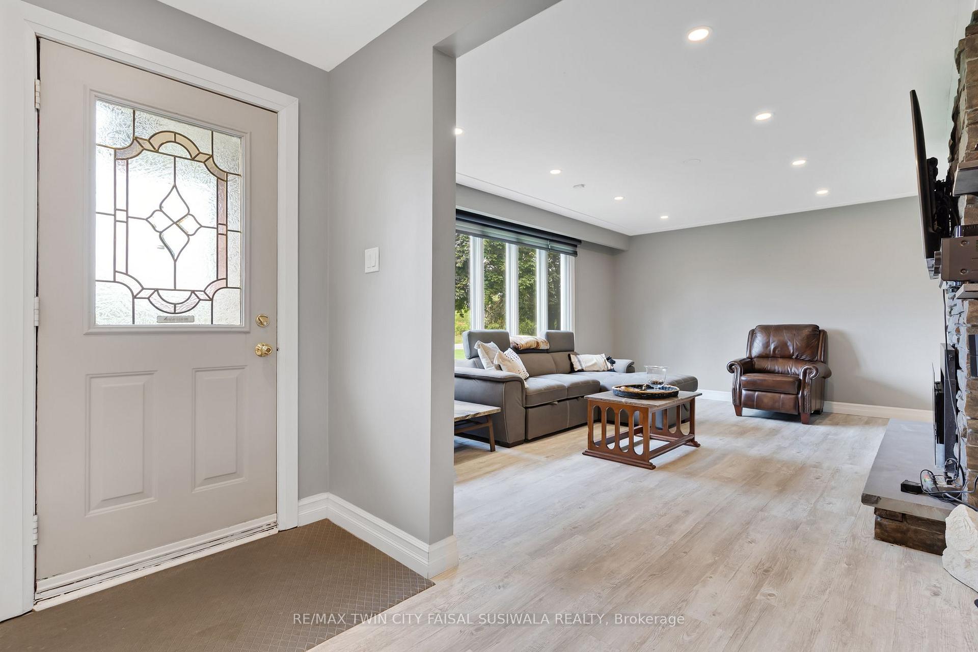 Photo 22 of 2172 Centre Road, Hamilton, Rural Flamborough — HOMEH