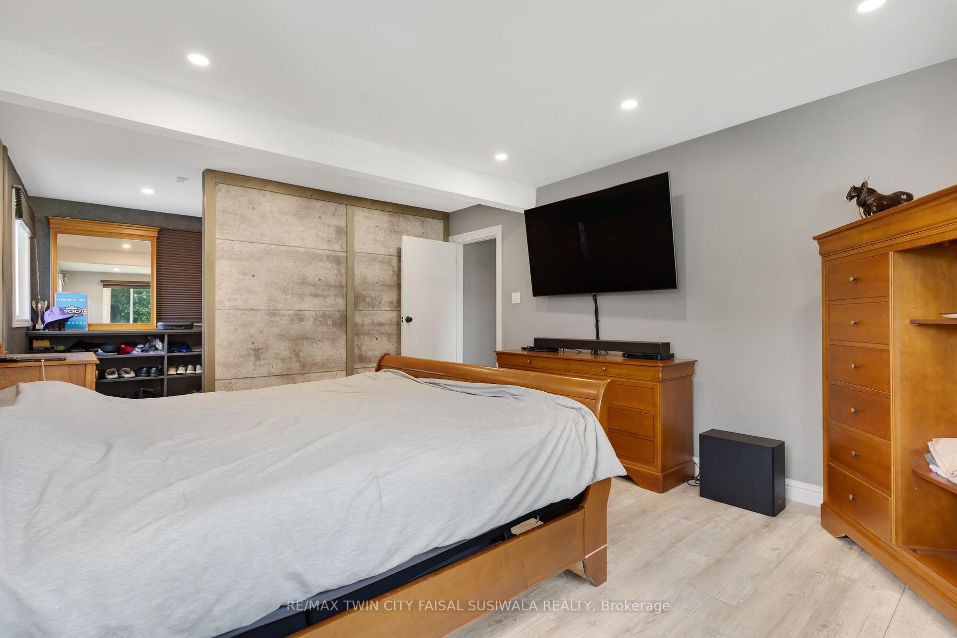 Photo 33 of 2172 Centre Road, Hamilton, Rural Flamborough — HOMEH
