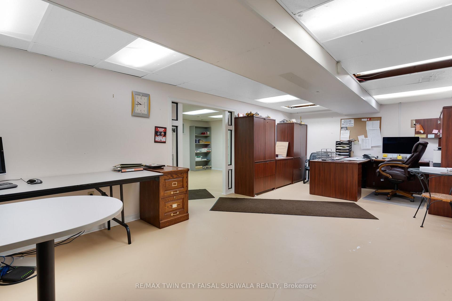 Photo 46 of 2172 Centre Road, Hamilton, Rural Flamborough — HOMEH