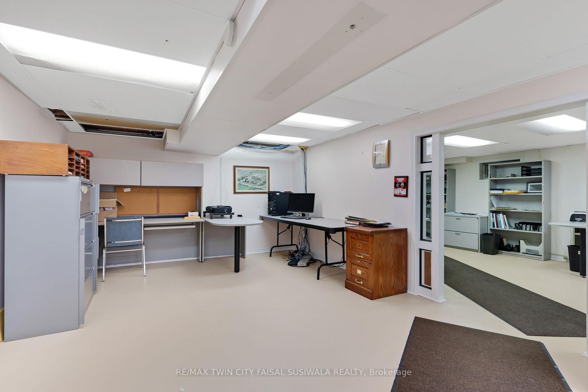 Photo 47 of 2172 Centre Road, Hamilton, Rural Flamborough — HOMEH