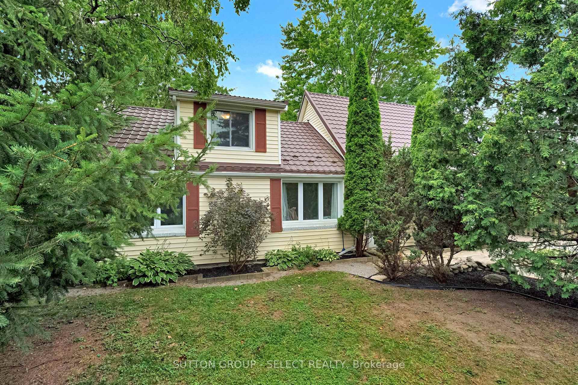 Photo 3 of 1129 Sunningdale Road E, London, North C — HOMEH