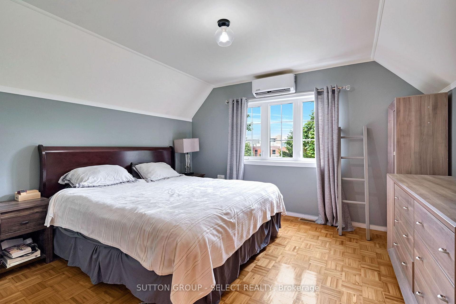 Photo 24 of 1129 Sunningdale Road E, London, North C — HOMEH