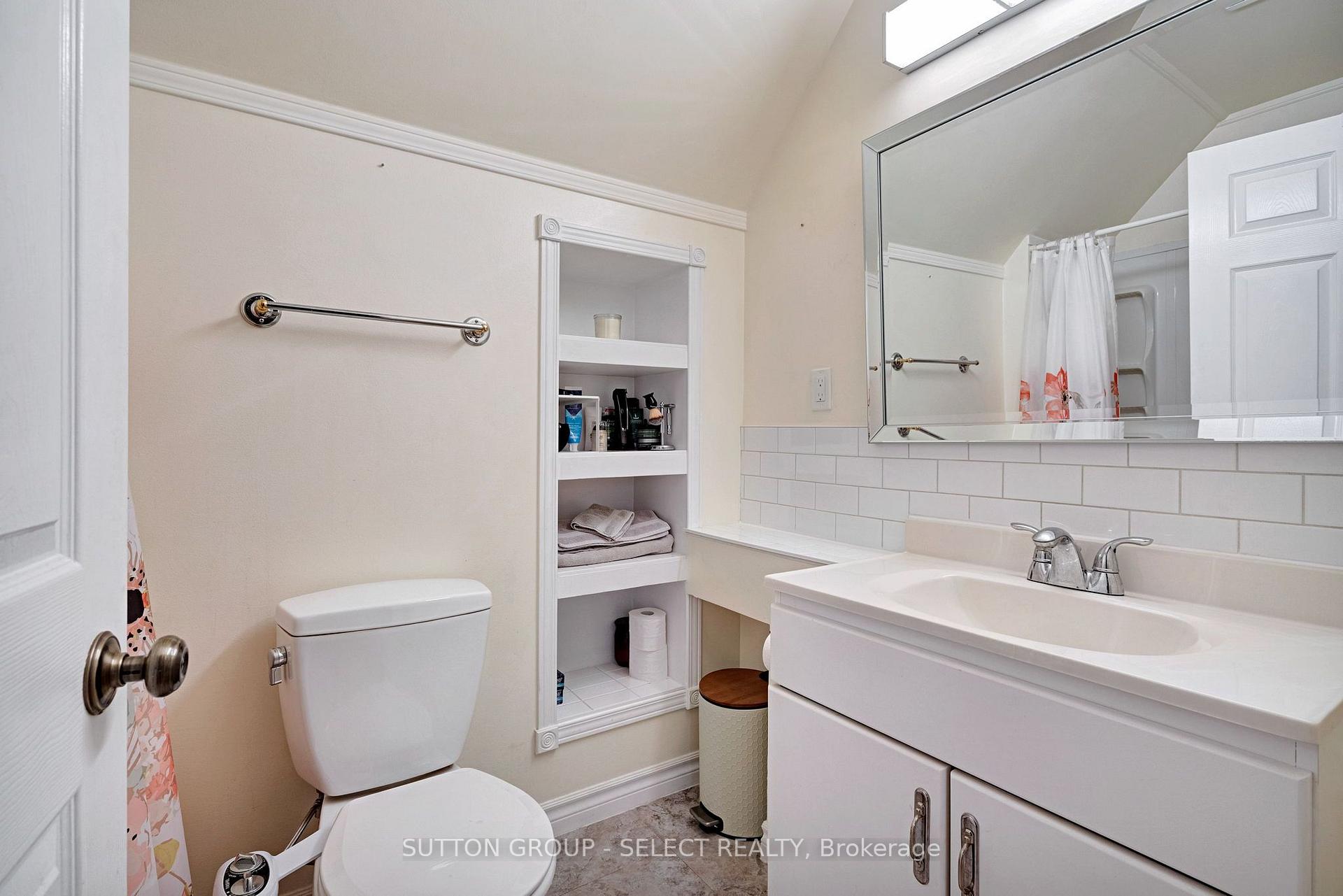 Photo 25 of 1129 Sunningdale Road E, London, North C — HOMEH