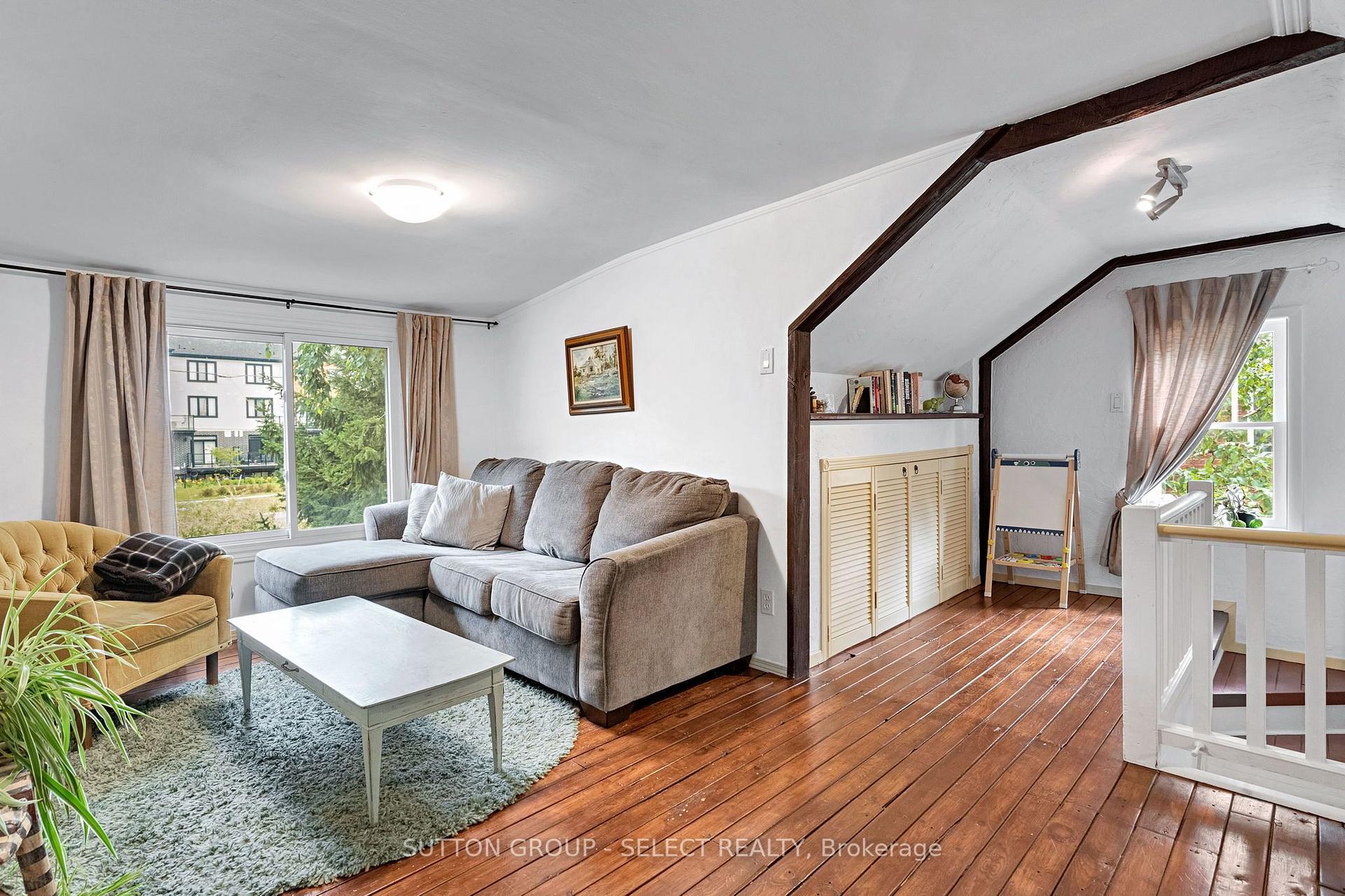 Photo 26 of 1129 Sunningdale Road E, London, North C — HOMEH