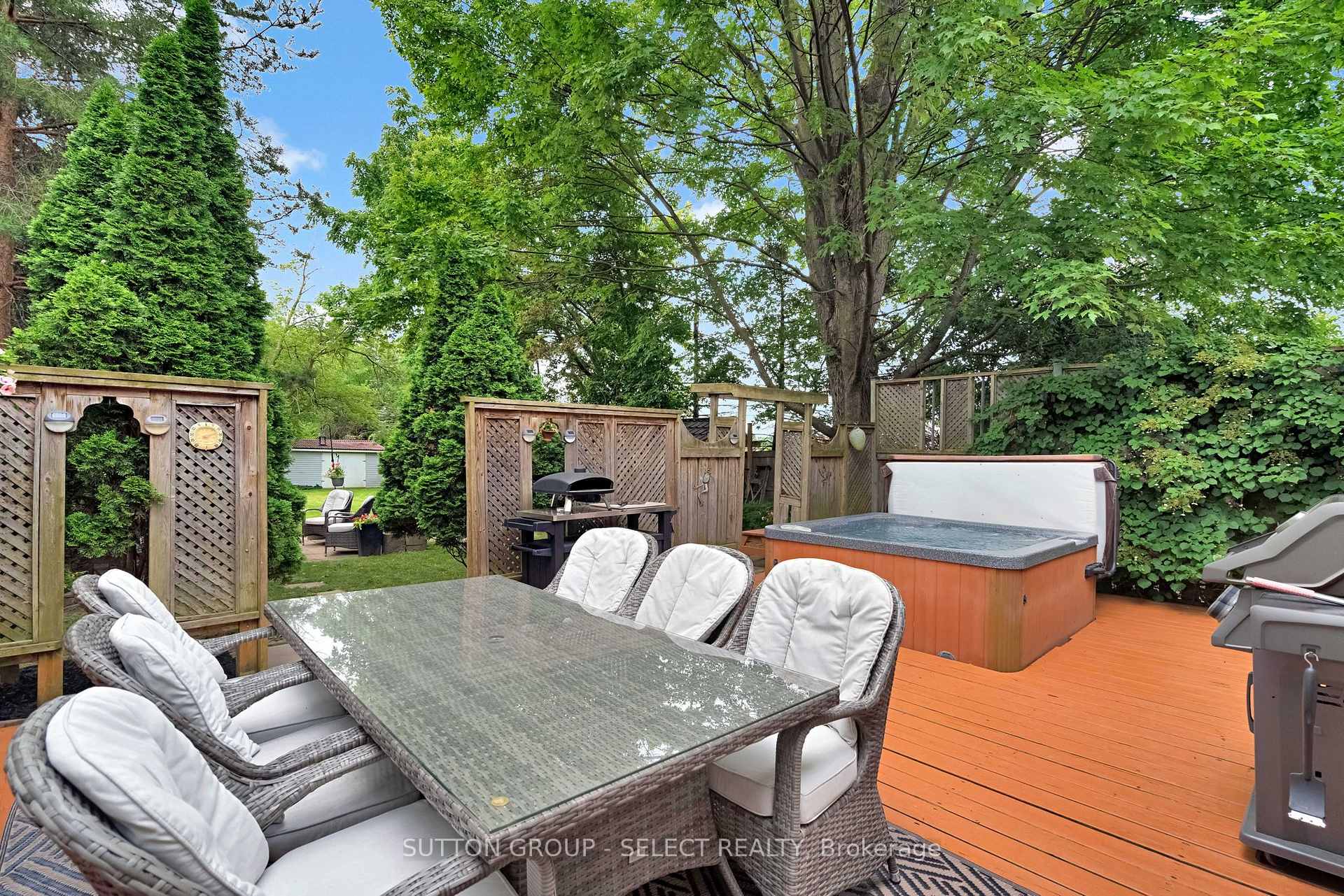 Photo 28 of 1129 Sunningdale Road E, London, North C — HOMEH