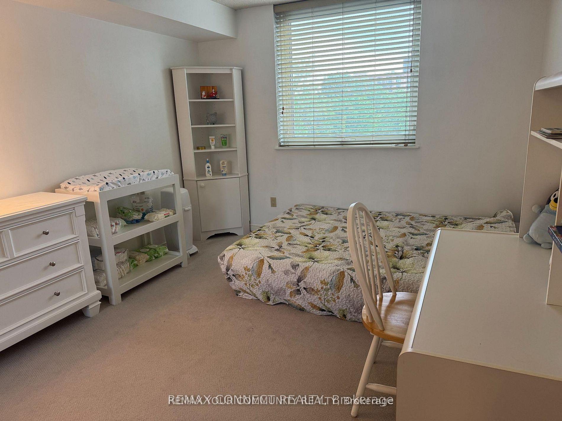Photo 9 of Unit 221, 326 Major Mackenzie Drive E, Richmond Hill, Crosby — HOMEH