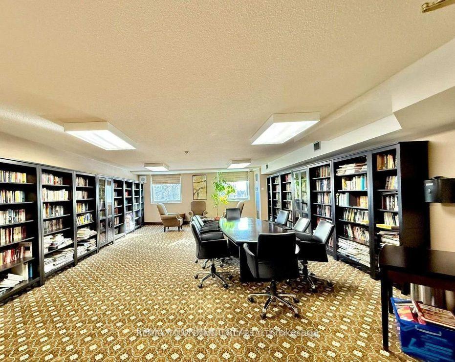Photo 16 of Unit 221, 326 Major Mackenzie Drive E, Richmond Hill, Crosby — HOMEH