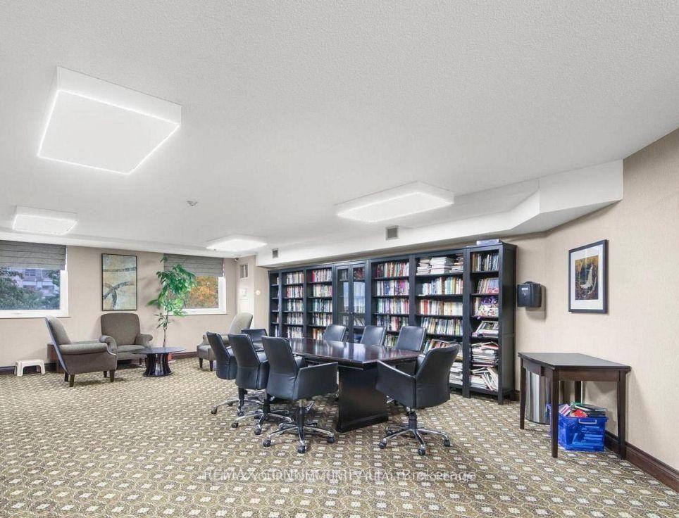Photo 17 of Unit 221, 326 Major Mackenzie Drive E, Richmond Hill, Crosby — HOMEH