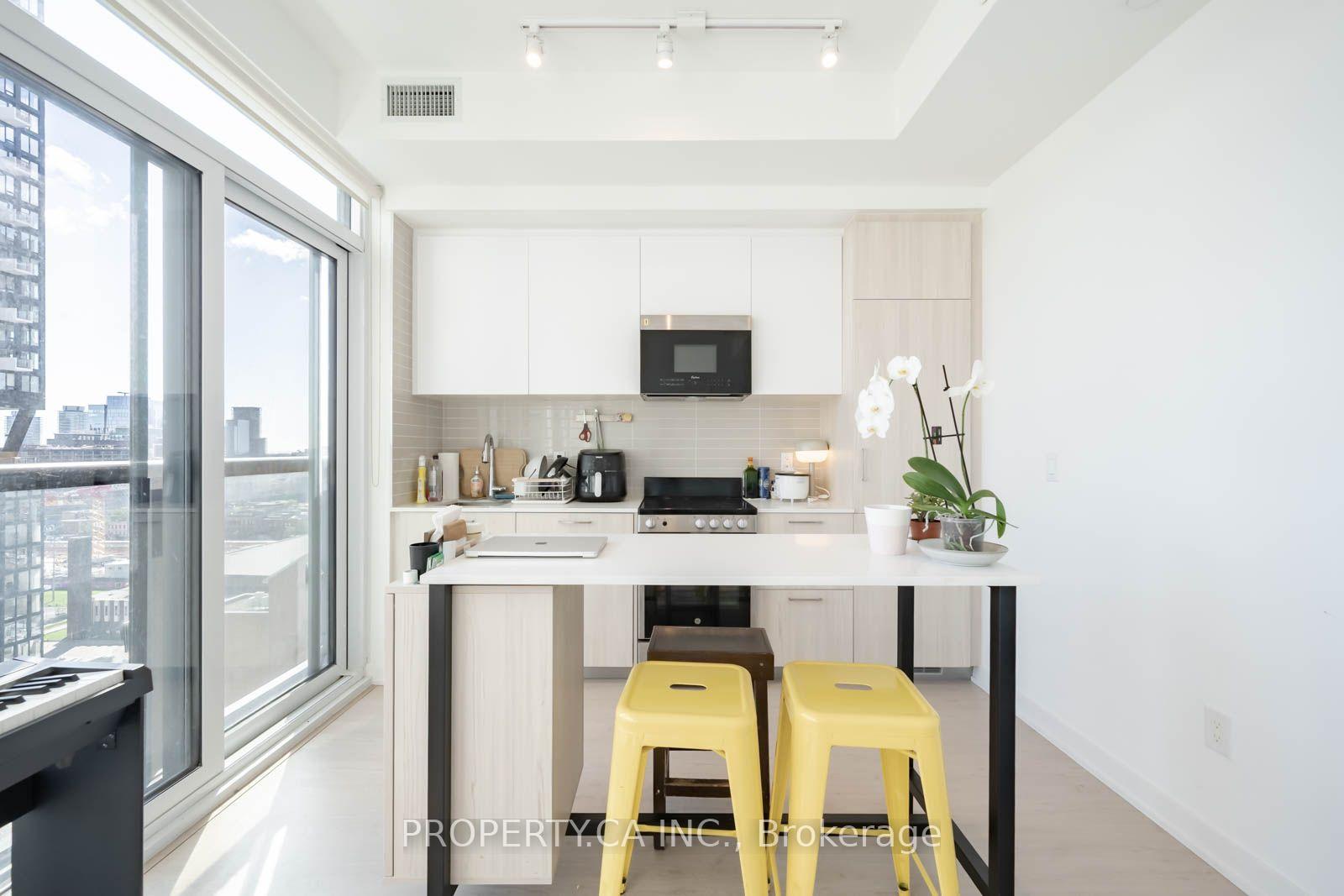 Photo 8 of Unit 1509, 65 Mutual Street, Toronto, Church-Yonge Corridor — HOMEH