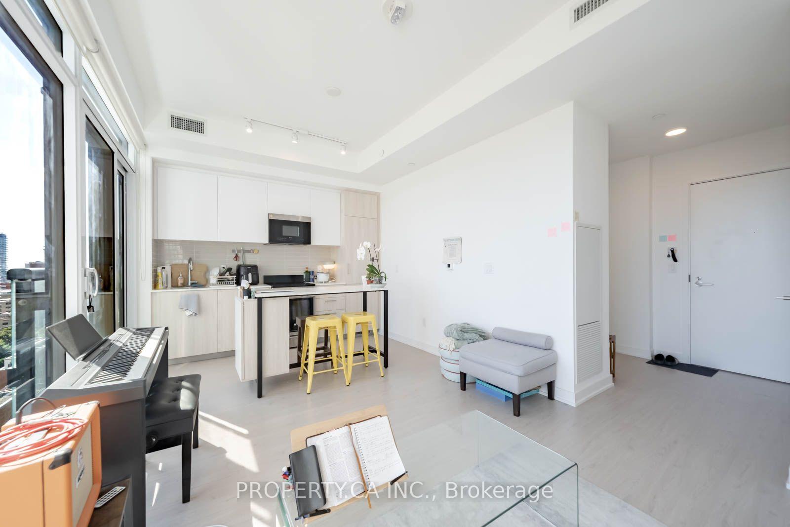 Photo 9 of Unit 1509, 65 Mutual Street, Toronto, Church-Yonge Corridor — HOMEH