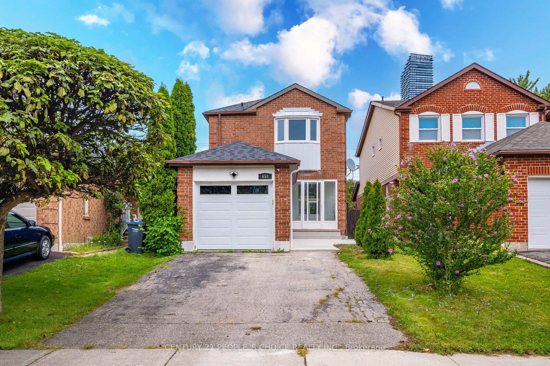 Photo 1 of 658 Galloway Crescent, Mississauga, Creditview — HOMEH