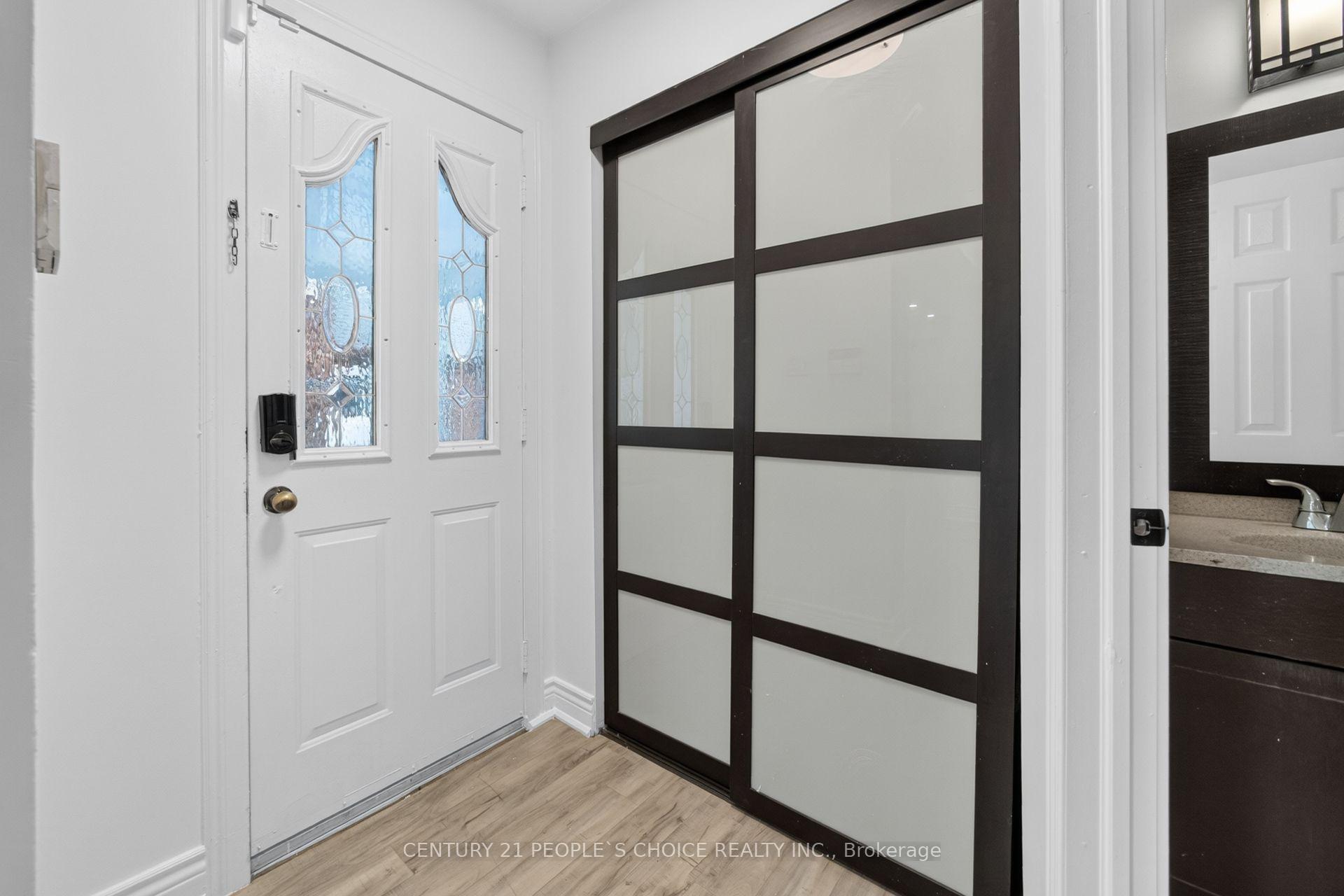 Photo 6 of 658 Galloway Crescent, Mississauga, Creditview — HOMEH